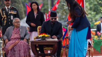 直擊｜從說唱到誓詞，35歲嘻哈歌手巴倫德拉就任尼泊爾總理