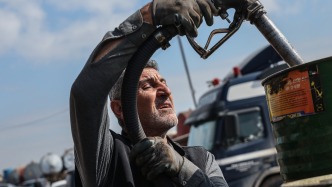 图说｜梗阻后的阵痛：美以袭击伊朗如何影响全球能源版图