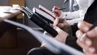 人民日报：发挥特长出点子、因地制宜解难题，年轻干部这样发挥创造力