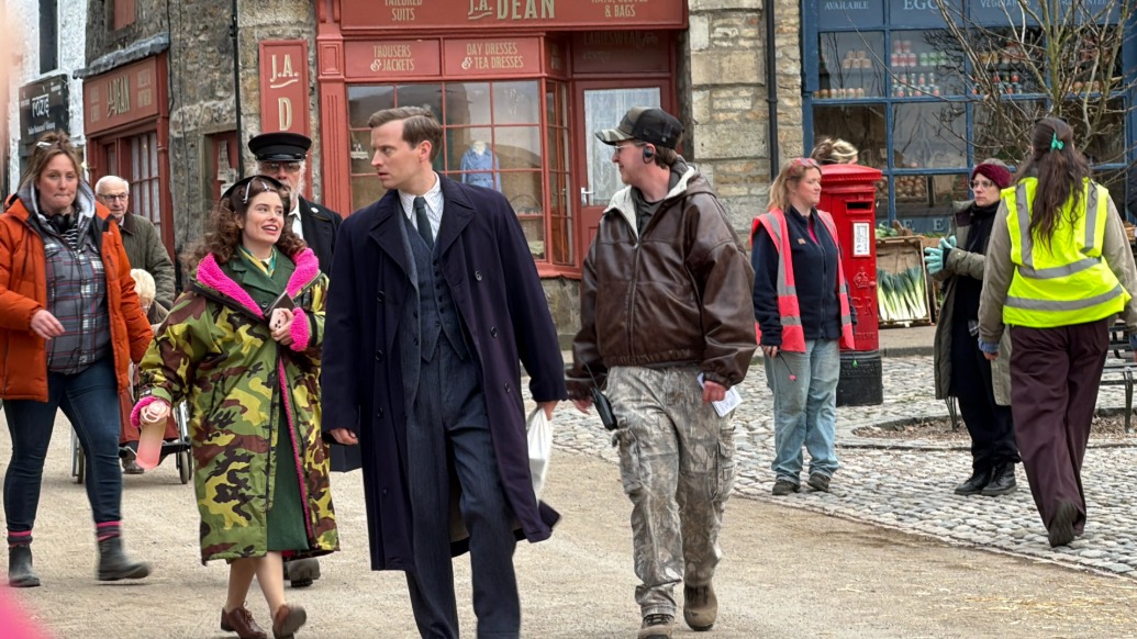 在格拉辛顿偶遇《万物生灵》拍摄，好像走进了英剧里