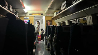 广铁致歉受强降雨龙卷风影响部分列车晚点，乘客讲述隧道内停车断电4小时经历