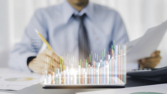 十大券商看后市｜中國(guó)股市正出現(xiàn)重要底部與擊球點(diǎn)