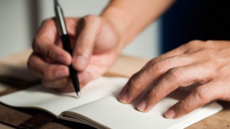 李世琦：堯山壁的語言藝術(shù)