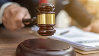 隱瞞已婚事實與女方戀愛，男子被判賠償女方精神損害撫慰金