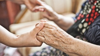 夜讀｜與媽媽共享世界的喜怒哀樂