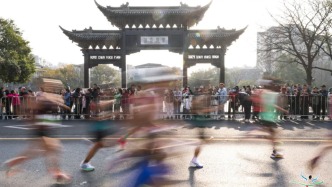 深一度｜揚(yáng)州半馬的“白金標(biāo)首秀”，對中國路跑意味著什么