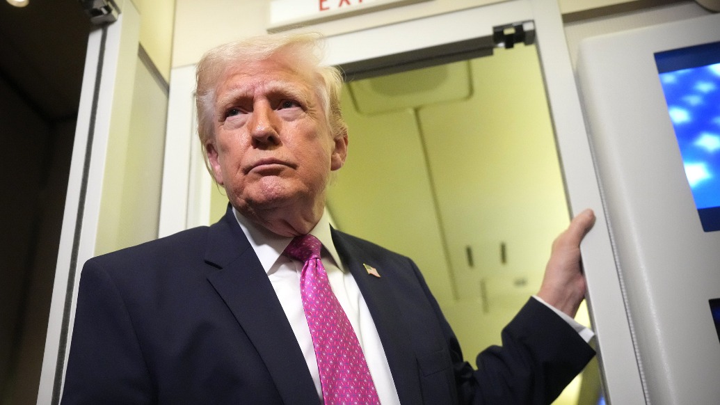 特朗普称收到伊朗礼物：20艘油轮将过霍尔木兹海峡，伊朗已完成政权更迭