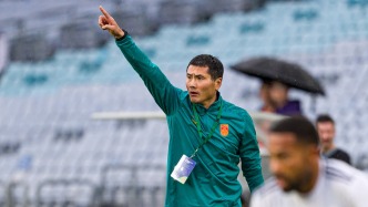 國足明日再戰(zhàn)喀麥隆，邵佳一或?qū)⒄{(diào)整陣容力爭不敗