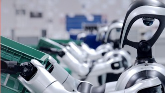 H5｜《新引擎》第102期：工業(yè)機器人的代際跨越