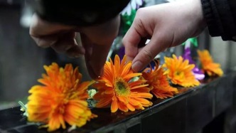 人民銳評：費用“三降”背后是殯葬服務(wù)公益屬性的堅守