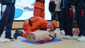 為急救設備薄弱地區(qū)中小學配置AED，教育部推進急救教育進校園