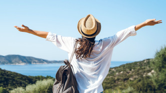 “不休假才是敬業(yè)”觀念要翻篇，多家媒體細(xì)數(shù)職工為何不敢休