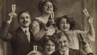 看展覽｜集體照如何塑造群體形象：攝影與歸屬