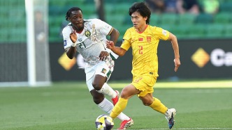 開場9分鐘連丟兩球，中國男足0比2不敵喀麥隆