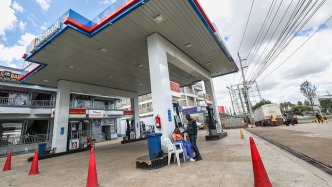 油价飙升全球应急措施多样：限电、补贴、居家办公与免费公交