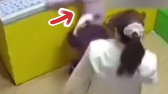 4歲女孩獨(dú)自買漢堡遭陌生女子踹踢，河南當(dāng)?shù)鼐浇槿胝{(diào)查