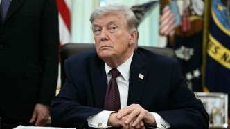 特朗普發(fā)牢騷：我的差評高達(dá)97%，一切責(zé)任都在白宮發(fā)言人