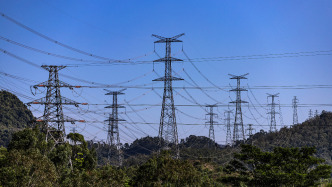 李強(qiáng)：著力推進(jìn)新型電網(wǎng)建設(shè)，加快能源結(jié)構(gòu)調(diào)整優(yōu)化，為經(jīng)濟(jì)社會(huì)高質(zhì)量發(fā)展提供有力支撐