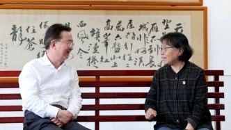 云南省委書(shū)記王寧看望張桂梅