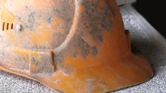 中煤關(guān)家崖煤業(yè)有限公司發(fā)生冒頂事故，被困4人遇難