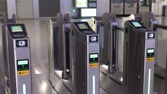 上海地鐵回應(yīng)“網(wǎng)傳咖啡取餐碼能進(jìn)出閘機(jī)”：技術(shù)上不存在這種情況