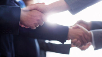 国务院任免国家工作人员：姚来英任国家烟草专卖局局长