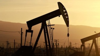 油價(jià)狂飆、油氣股逆勢(shì)走強(qiáng)，停戰(zhàn)迷局下市場(chǎng)重回防御姿態(tài)