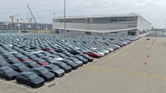 特斯拉一季度全球交付35.8萬(wàn)輛不及預(yù)期，股價(jià)跌超3%