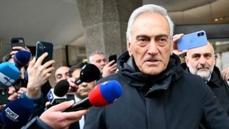 體壇聯(lián)播｜足協(xié)主席、布馮相繼辭職，多名球員痛斥意足壇黑幕