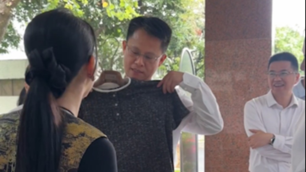 佛山南海区委书记邀请商家进区政府大院摆摊