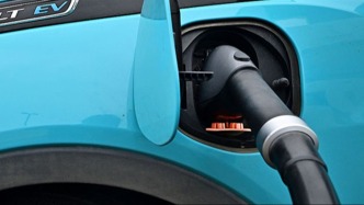 經(jīng)濟(jì)日?qǐng)?bào)刊文：充電漲價(jià)與“用油發(fā)電”關(guān)系不大