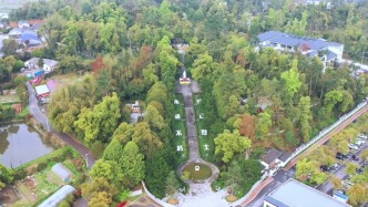 視頻丨毛新宇攜家人回到湖南長沙縣楊開慧烈士陵園祭掃