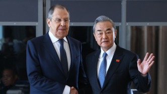 王毅同俄羅斯外長拉夫羅夫通電話