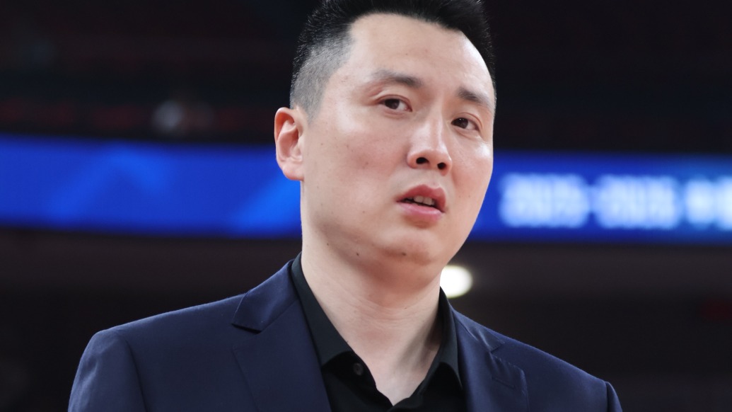 16连胜不足喜,卢伟:距离“让人畏惧”的上海男篮有差距