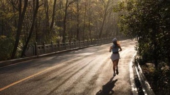 運(yùn)動(dòng)，白天好還是晚上好？