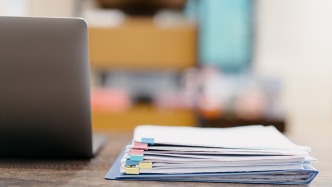 人民日?qǐng)?bào)批某地為民辦事淪為“數(shù)字游戲”：數(shù)據(jù)好看了，群眾滿意度卻下降了