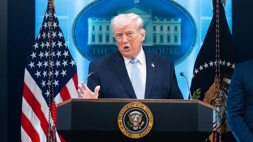 威脅炸伊朗基礎(chǔ)設(shè)施、不怕牽涉戰(zhàn)爭罪，特朗普：伊朗人為了自由甘愿被炸