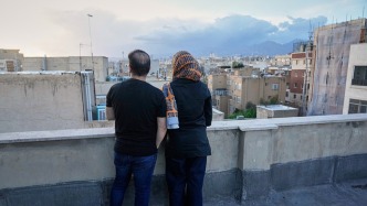 全球前瞻｜特朗普对伊朗再下最后通牒，匈牙利、秘鲁两国同日举行选举