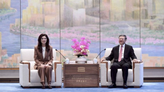 陈吉宁会见中国国民党主席郑丽文