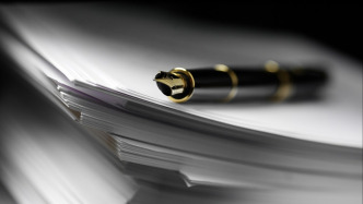 首部產(chǎn)業(yè)鏈供應(yīng)鏈安全行政法規(guī)：建立安全調(diào)查制度和反制措施