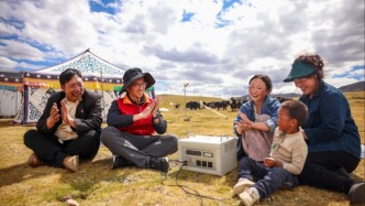 二十一载援藏接力：牧民走到哪里，光明就跟到哪里