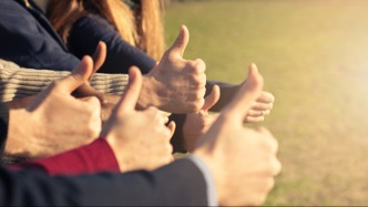 人民日?qǐng)?bào)點(diǎn)贊張雪、馮驥、王興興：新一代創(chuàng)業(yè)者，追風(fēng)趕月莫停留