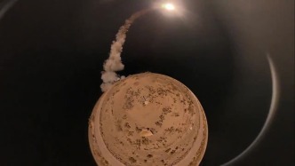 這才是最硬核的空中攝影！解放軍導(dǎo)彈解鎖新視角