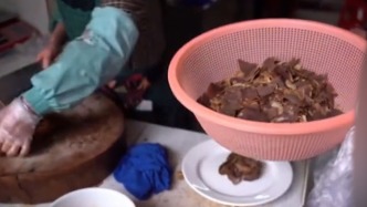 湖北監(jiān)利一早酒店鹵牛肉200元一斤？市監(jiān)局：6年前視頻，目前每斤180元