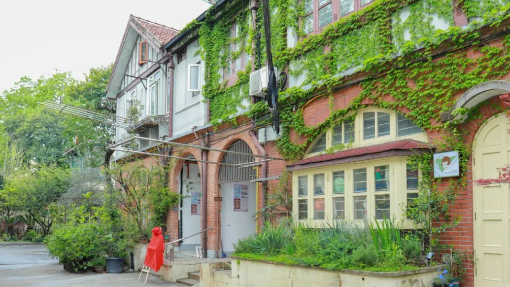 “中国核潜艇之父”黄旭华旧居挂牌，位于上海武康路