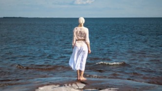 有一種頂級(jí)的認(rèn)知：這世上90%的事不需要贏，只需要脫身