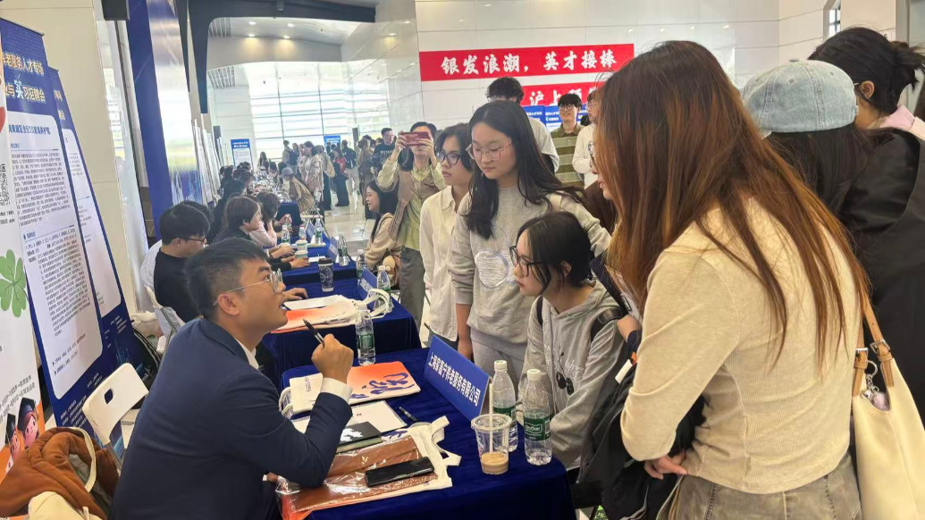 观察｜从“被调剂”到“很有前景”，养老专业学生迎火热毕业季