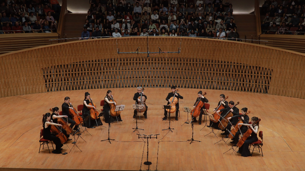 聽！12把大提琴震撼重奏，《我和你》《天堂電影院》聲聲入耳