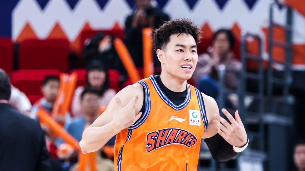 两罚不进但关键三分+盖帽完成救赎，李添荣赛后谈心路历程