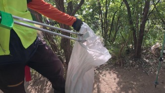 馬上看丨曾親歷山火的65歲志愿者：山里抽煙帶火種是不可原諒的